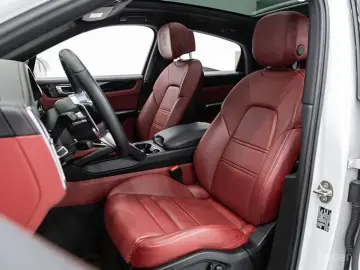 2023 Porsche Cayenne с пробегом 48 430 км