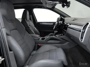 2023 Porsche Cayenne с пробегом 28 560 км