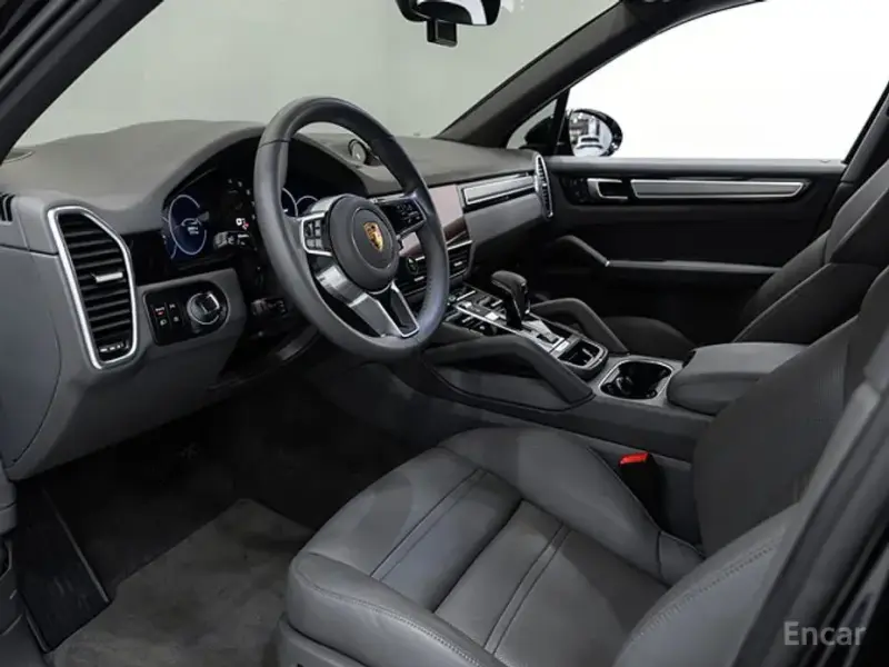 2023 Porsche Cayenne с пробегом 28 560 км