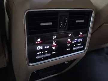 2022 Porsche Cayenne с пробегом 7 607 км