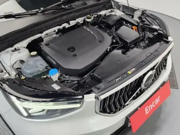 2023 Volvo XC40 с пробегом 21 167 км