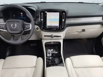 2023 Volvo XC40 с пробегом 21 167 км