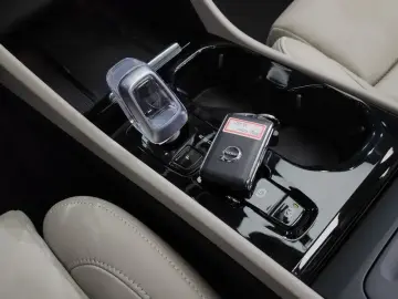 2023 Volvo XC40 с пробегом 21 167 км