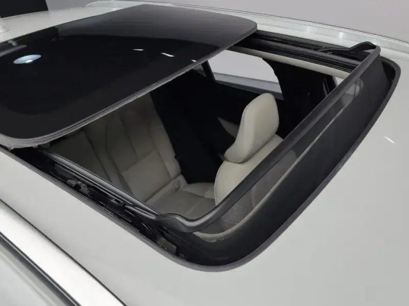 2023 Volvo XC40 с пробегом 21 167 км