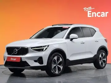 2023 Volvo XC40 с пробегом 60 472 км