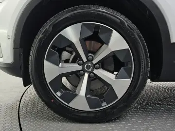 2023 Volvo XC40 с пробегом 60 472 км