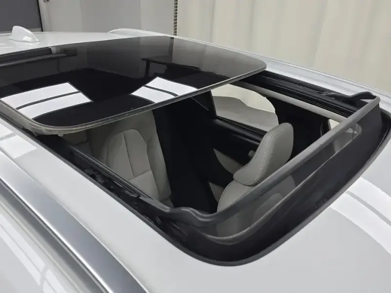 2025 Volvo XC40 с пробегом 9 524 км
