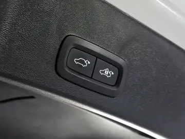 2023 Volvo XC40 с пробегом 60 472 км