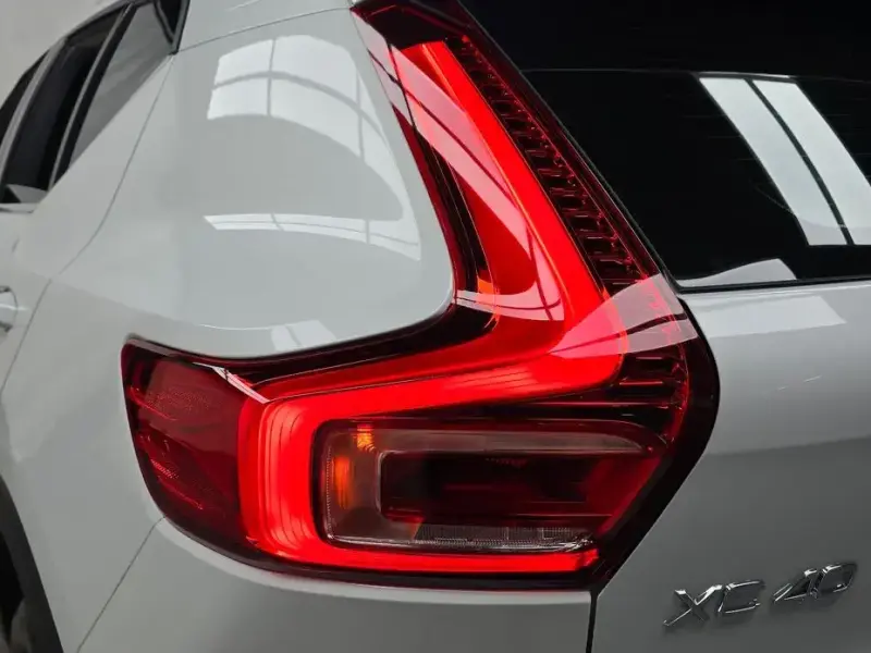 2025 Volvo XC40 с пробегом 9 524 км