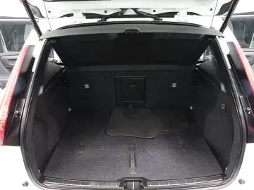 2023 Volvo XC40 с пробегом 14 385 км
