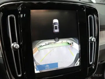 2023 Volvo XC40 с пробегом 14 385 км