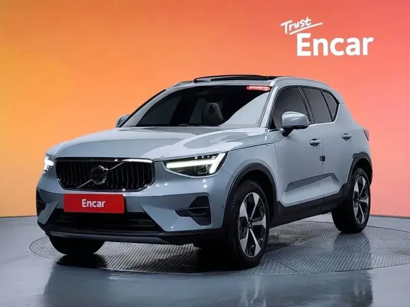 2023 Volvo XC40 с пробегом 18 920 км