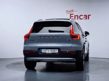 2023 Volvo XC40 с пробегом 18 920 км
