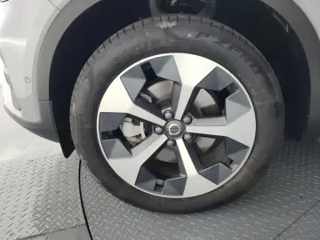 2023 Volvo XC40 с пробегом 18 920 км