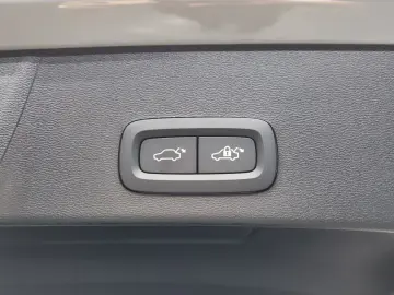2023 Volvo XC40 с пробегом 18 920 км