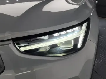 2023 Volvo XC40 с пробегом 18 920 км