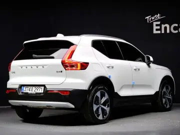 2024 Volvo XC40 с пробегом 25 577 км