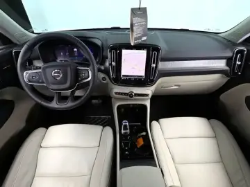 2024 Volvo XC40 с пробегом 25 577 км