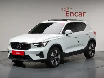 2023 Volvo XC40 с пробегом 30 538 км