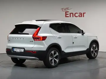 2023 Volvo XC40 с пробегом 30 538 км