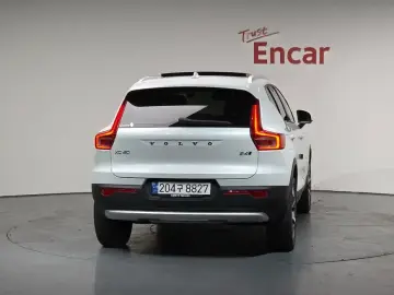 2023 Volvo XC40 с пробегом 30 538 км