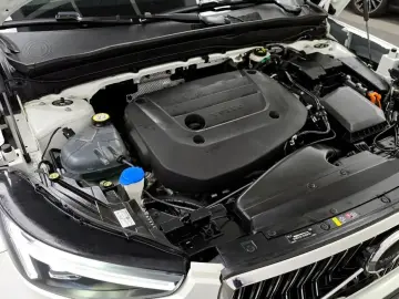 2024 Volvo XC40 с пробегом 25 577 км