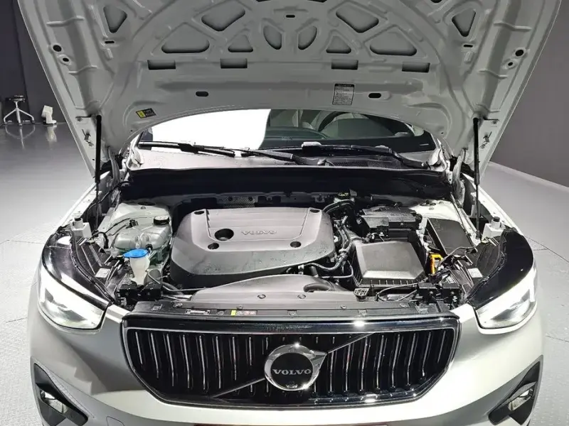 2024 Volvo XC40 с пробегом 4 285 км