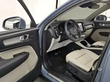 2022 Volvo XC40 с пробегом 10 823 км