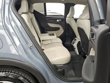 2022 Volvo XC40 с пробегом 10 823 км