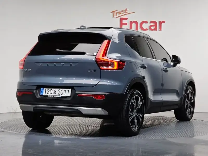 2022 Volvo XC40 с пробегом 34 147 км