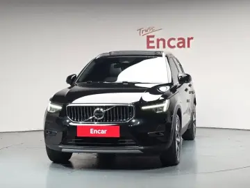 2023 Volvo XC40 с пробегом 21 976 км