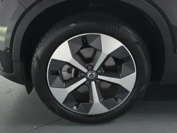 2023 Volvo XC40 с пробегом 21 976 км