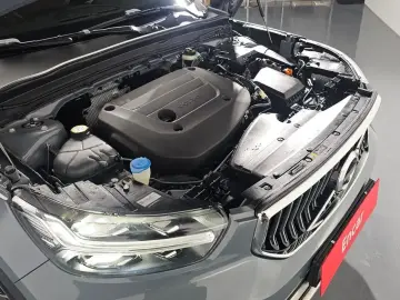 2022 Volvo XC40 с пробегом 34 147 км