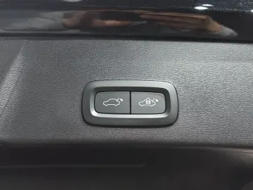 2023 Volvo XC40 с пробегом 21 976 км