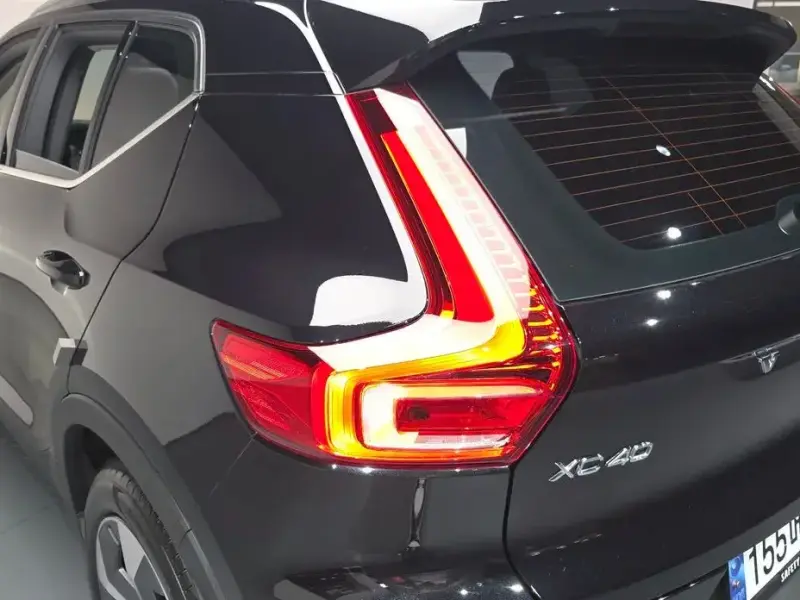 2023 Volvo XC40 с пробегом 21 976 км