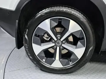 2025 Volvo XC40 с пробегом 6 832 км