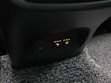 2023 Volvo XC40 с пробегом 14 386 км