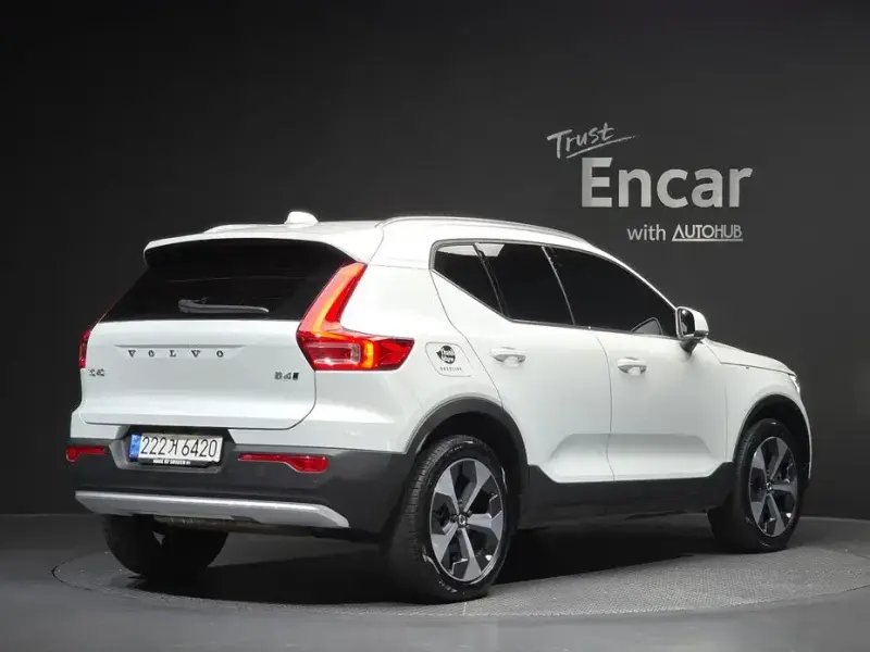 2022 Volvo XC40 с пробегом 36 377 км