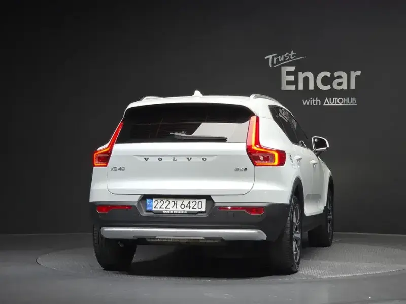 2022 Volvo XC40 с пробегом 36 377 км