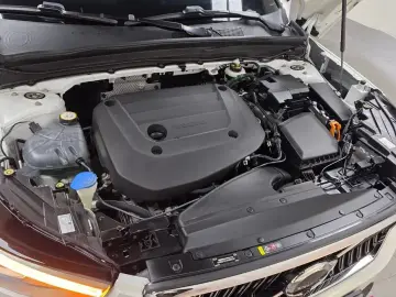 2022 Volvo XC40 с пробегом 36 377 км