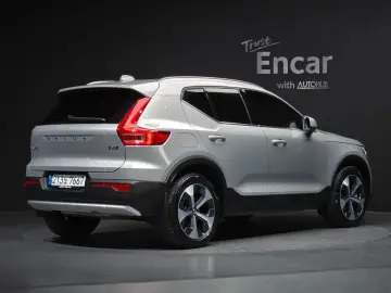 2024 Volvo XC40 с пробегом 17 509 км