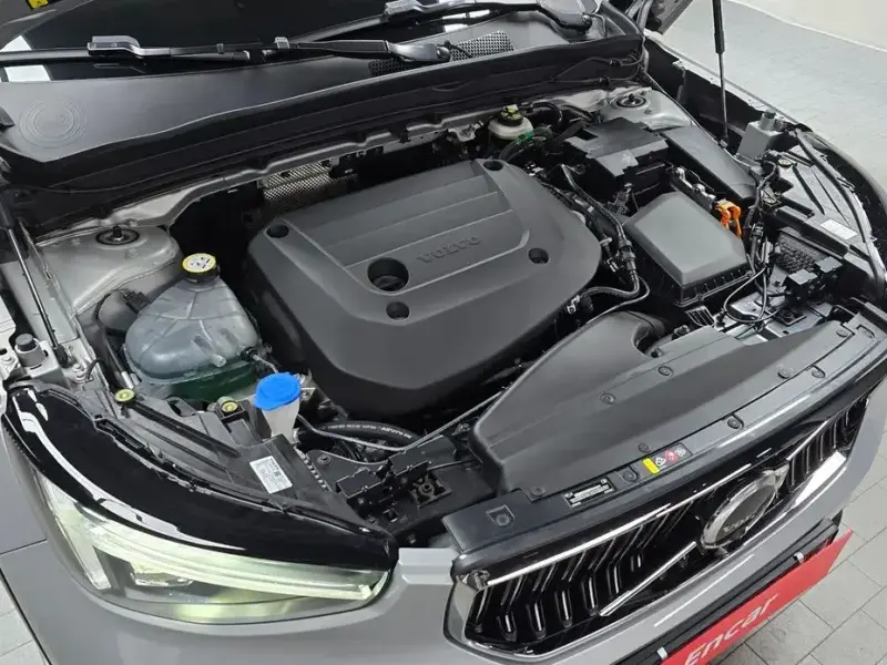 2024 Volvo XC40 с пробегом 17 509 км