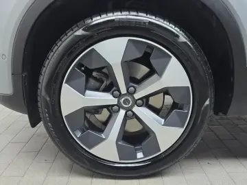 2024 Volvo XC40 с пробегом 15 000 км