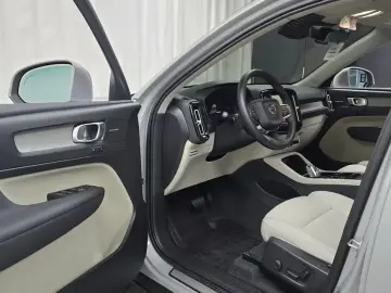 2024 Volvo XC40 с пробегом 17 509 км