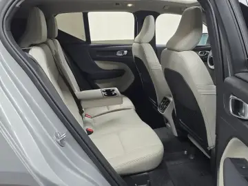 2024 Volvo XC40 с пробегом 17 509 км