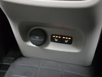 2024 Volvo XC40 с пробегом 17 509 км