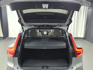2024 Volvo XC40 с пробегом 17 509 км