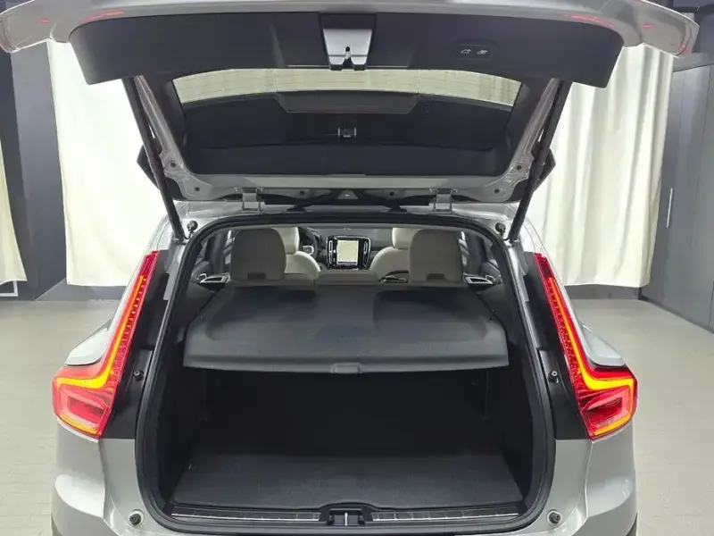 2024 Volvo XC40 с пробегом 17 509 км