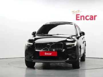 2023 Volvo XC40 с пробегом 50 864 км