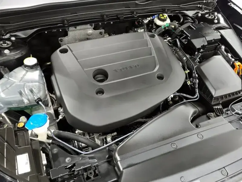 2023 Volvo XC40 с пробегом 50 864 км